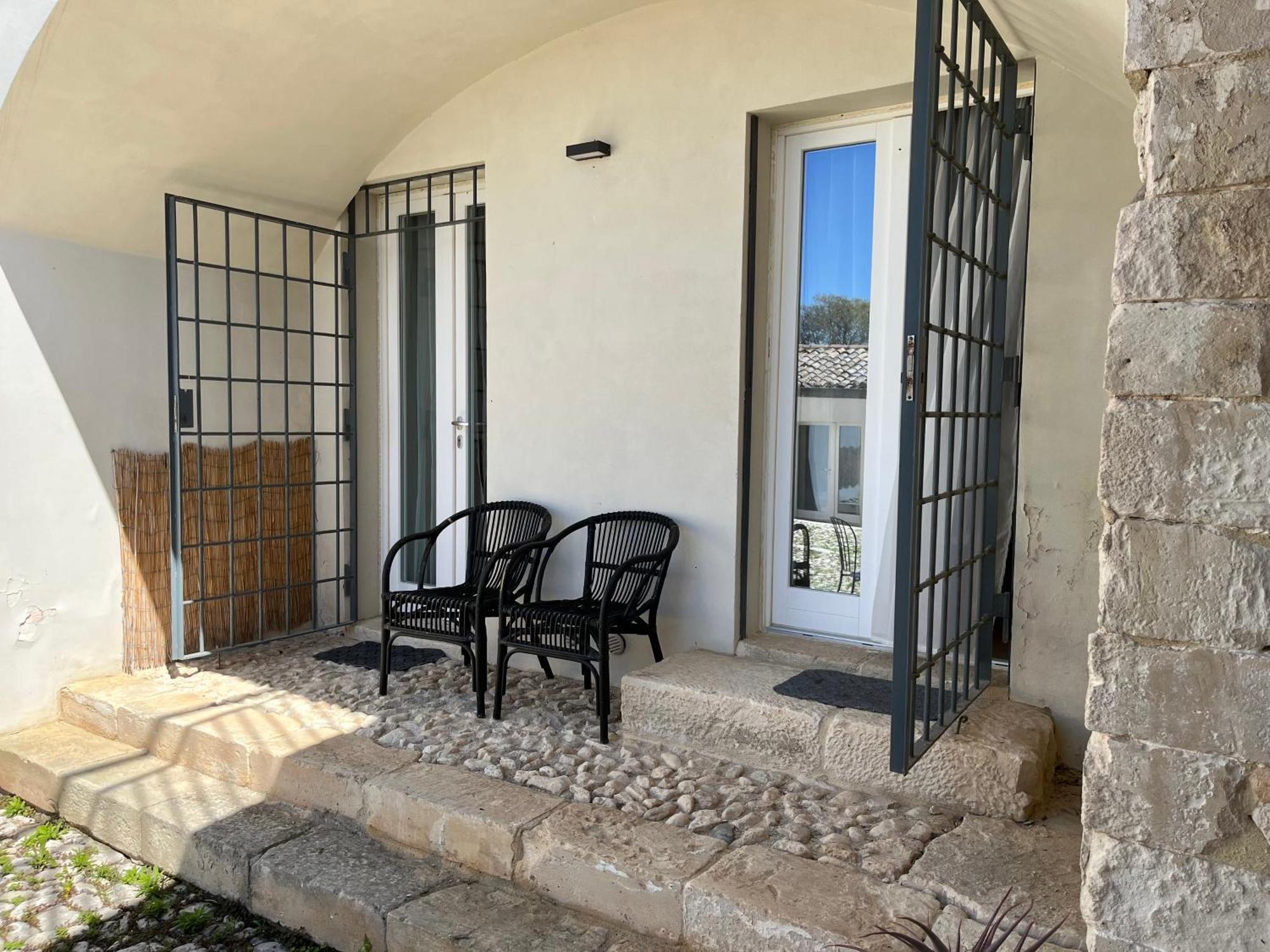 Dimora Di Dante Bed & Breakfast Chiaramonte Gulfi Ngoại thất bức ảnh